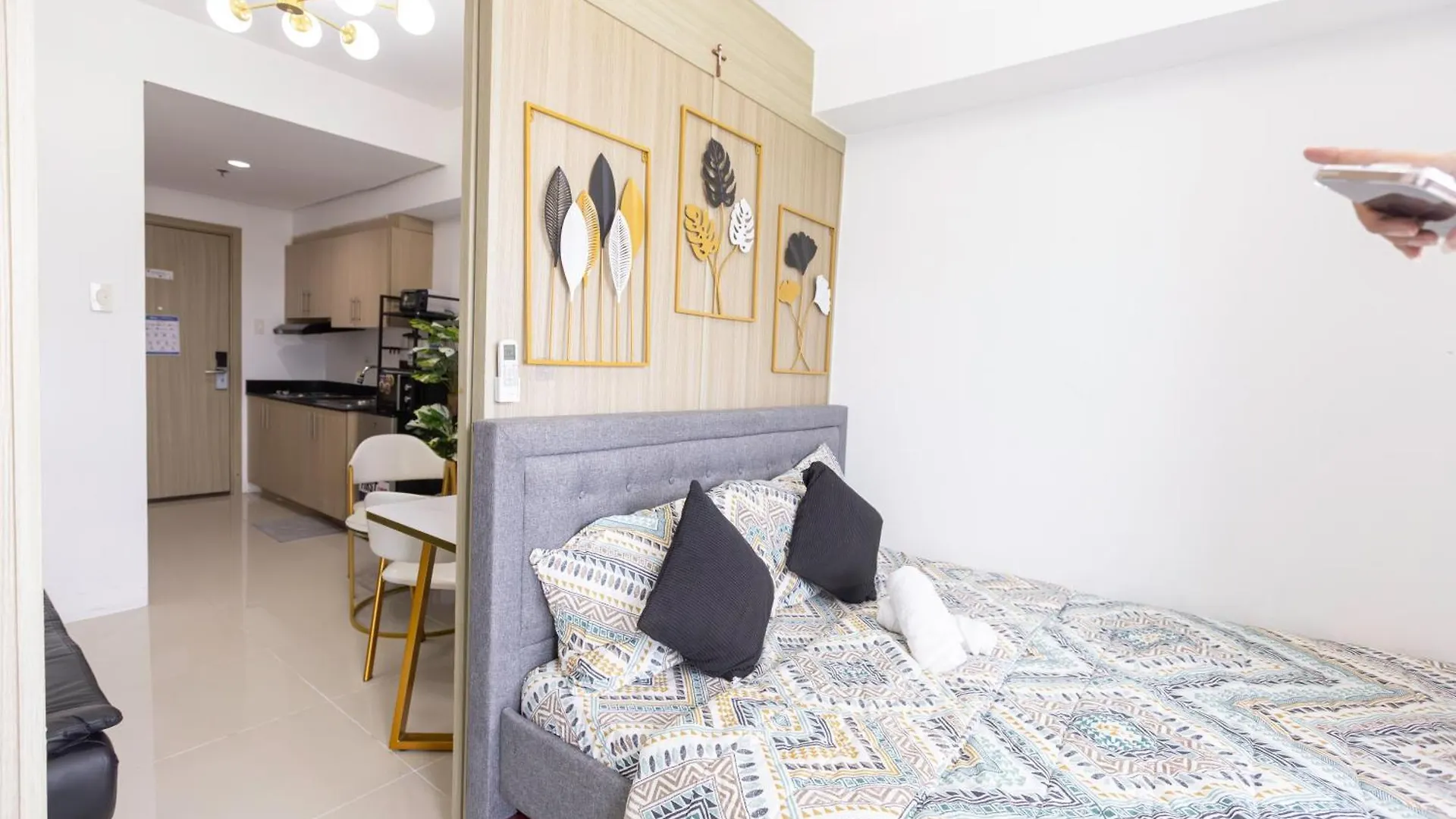 Breeze Haven Aparthotel Pasay 0*,